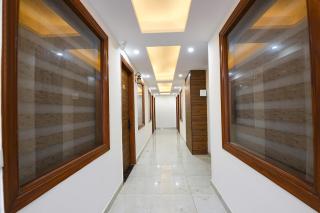 FabHotel SK Residency - Gurgaon - 4