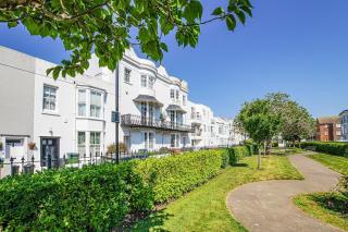 Pearl Sands - Bognor Regis - 9