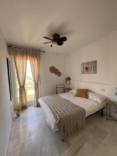 Hill View Benalmadena Appartment with fresh renovation - Benalmádena - 1