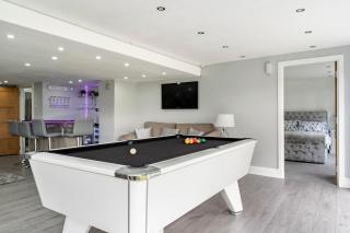 2 Bedroom Garden Flat - Bearsden - 9