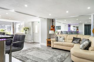 2 Bedroom Garden Flat - Bearsden - 2