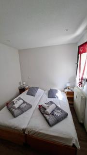 La loge - EN PLEIN COEUR DU VILLAGE - 8