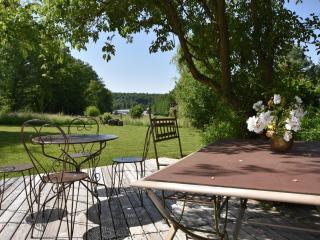 Holiday Home in Auvergne with Roofed Garden and Terrace - Calvinet - 8