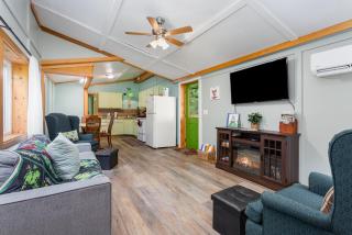 Frog Hollow at Hocking Vacations - Logan - 8