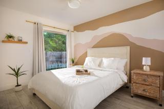 The Bohemian Heaven! with jacuzzi, Playgroud, 2miles to downtown - 4