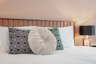 Stylish 5Bedroom Getaway in Quiet Mildenhall Area - Mildenhall - 5