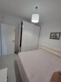 Henri's Beach Apartments Vlore - Vlorë - 1
