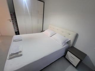 Henri's Beach Apartments Vlore - Vlora - 7