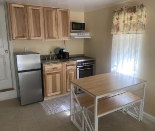 Angie's Guest Cottage - 5