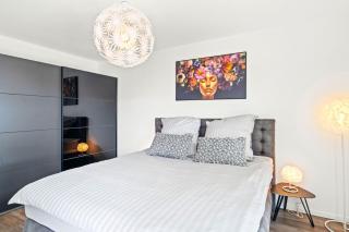 10 Rooms Suite Emden - Emden - 2