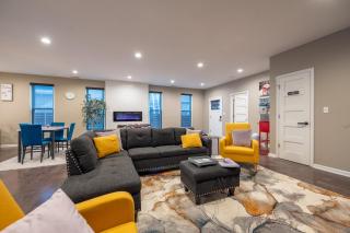 Near Downtown-2 En-Suites - Garage - Sleeps 9 - Indianapolis - 1