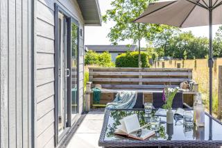 Poppy, 5 Roadford Lakes Lodges - Broadwoodwidger - 2