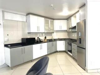 Stunning 2 Bed - Rooftop Braai Area - Sunset Views - Durban - 8