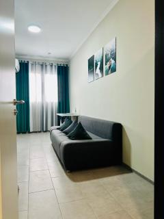 Neuwertiges Apartment mit schnellem WLAN, Netflix, Glasfaser, Kostenlose Privatparkplatz auch für Transporter geeignet R21 - Freiberg am Neckar - 5