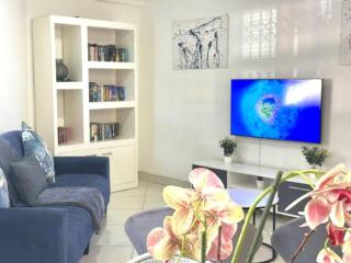 Stunning 2 Bed - Rooftop Braai Area - Sunset Views - Durban - 2