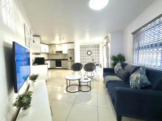 Stunning 2 Bed - Rooftop Braai Area - Sunset Views - Durban - 3