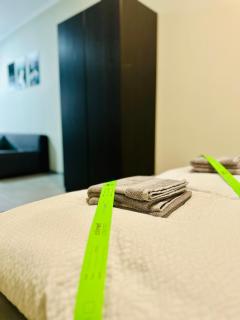 Neuwertiges Apartment mit schnellem WLAN, Netflix, Glasfaser, Kostenlose Privatparkplatz auch für Transporter geeignet R21 - 8
