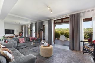Winelands Golf Lodges 1 - Onder-Papegaaiberg - 9
