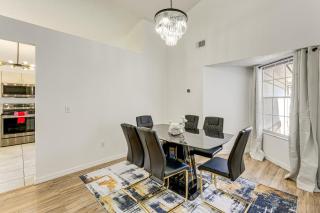 6 Mi to Disney World Lake-View Retreat with Pool! - 4