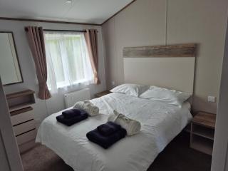 Sauchope Links Holiday Lodge and Glamping Park - Crail - 3