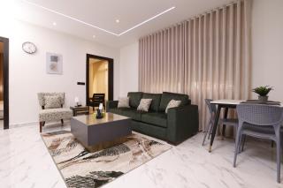 Luxury 1 BedRoom apartment Swaifyeh with Terrace, Kitchen, WiFi - Amman - 9