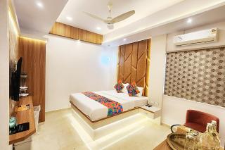 FabExpress Wynd - Nr Mumbai International Airport - Bombay - 0