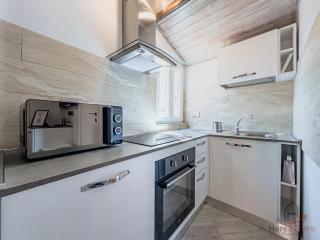 Caruggi Lifestyle - mare 200m - AC - WiFi - 7