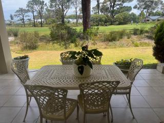 Golfers paradise on 25th green - Hermanus - 2