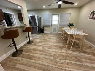 Heated Pool, Sleeps 8, 4bedroom - Cocoa - 1