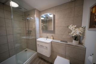 Cotswolds, 2Bed 1 Bath Historic Flat, Very Central - 9