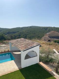 Masia Las Moreras autenticidad renovada 100 porcien a 10 minutos de Sitges en coche 12 huespedes Piscina Aire Aconc 6 Suites Apertura 15 Julio 2025 - Viladellops - 7