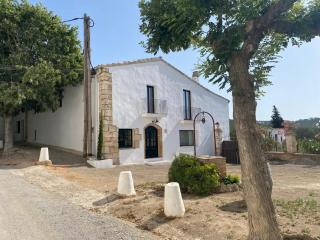 Masia Las Moreras autenticidad renovada 100 porcien a 10 minutos de Sitges en coche 12 huespedes Piscina Aire Aconc 6 Suites Apertura 15 Julio 2025 - Viladellops - 5