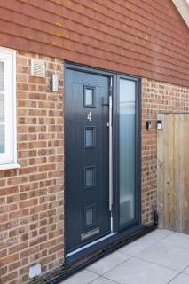 Coastal Retreat with Hot Tub Walk to Beach - West Wittering - 4