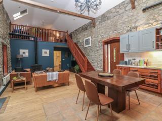 Woodville Lodge - - 4