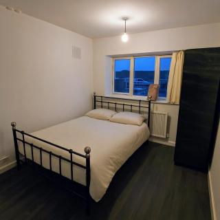 Park Road Retreat - Sedgley - 8