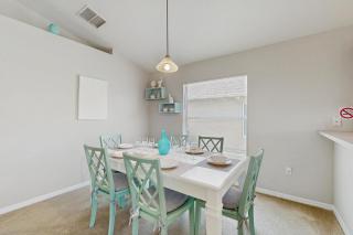 Cozy Corner - Davenport - 6