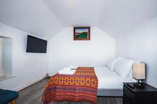 Glastonbury-FreeParking-ContactlessCheckIn-Sleeps2 - Glastonbury - 8