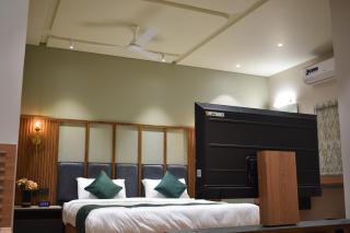 Hotel The Sankalp Retreat - 8