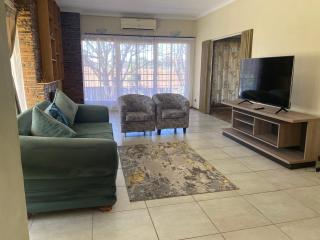 Lynnwood 246 House - 4