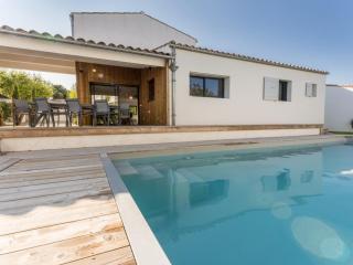 Maison familiale pour 10 avec patio et piscine à La Flotte - FR-1-835-29 - 0