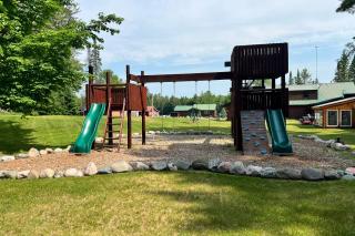 The Hunters Den - Mercer - 4