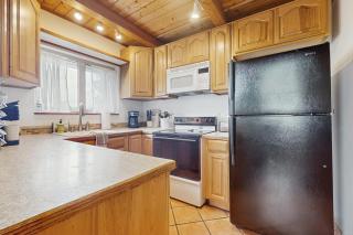 Crestview Cottage - Indianola - 3