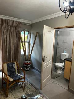 Cozy Garden Studio in Waterkloof Ridge - Pretoria - 8