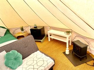 Carrowmena School House & Glamping - 3