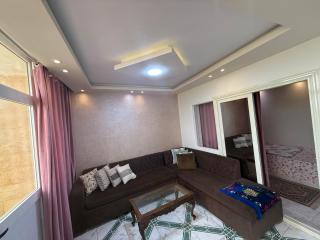 شاليه ثلاث غرف ارضي بحديقة علي بحر مباشر في معمورة الشاطئ الإسكندرية - Alexandria - 9
