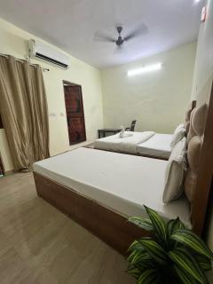 Avadh Residency 2 mins to Ram Mandir - Ayodhya - 6