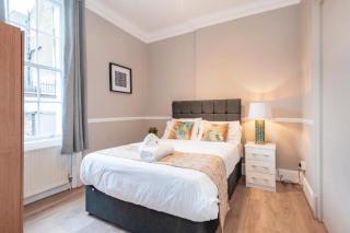 Modern 4-bedroom house, Luton - Luton - 9