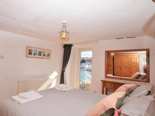 2 Bed in Brixham BX026 - 1