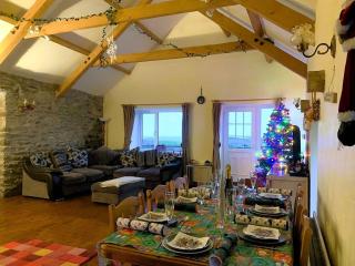 4 Bed in Aberaeron 92072 - Llanrhystyd - 2