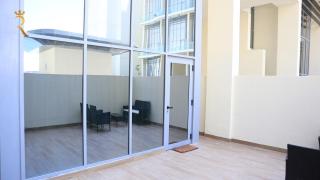 Masdar 2BR Apt Luxe Pool Comfy Near AUH - Abu Dhabi - 1